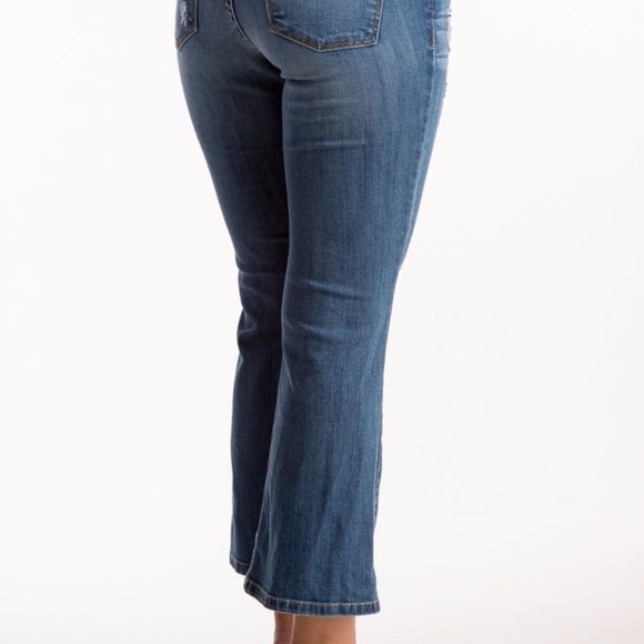 NWT Distressed Crop Flare Jeans Size 28 - Picture 4 of 6